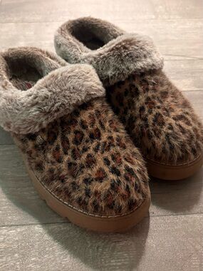BOBS Leopard Print Faux Fur Slip-On Slippers - Brown & Black